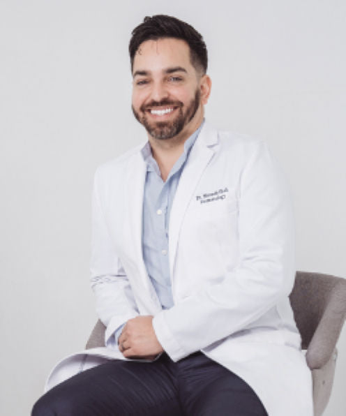 Dr. Muneeb Shah headshot